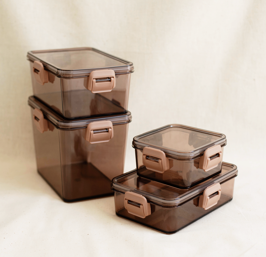 nBuckle Dried Food Container Set