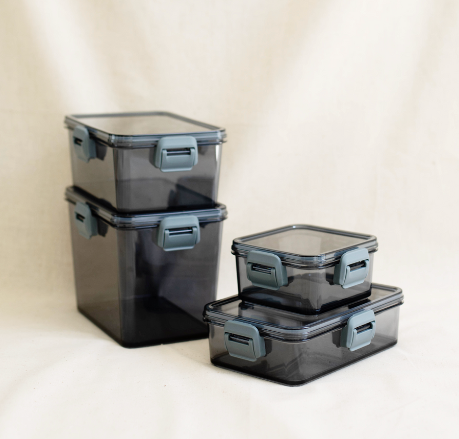 nBuckle Dried Food Container Set